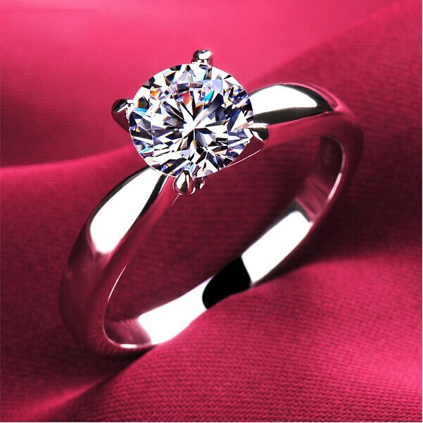 Exquisite Crystal Ring